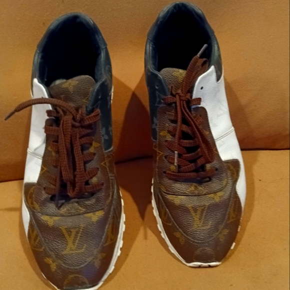 LV RUN AWAY SNEAKERS - Picture 1 of 12